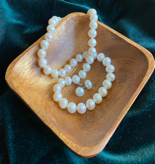 Pearl Necklace - White 0.315" in diameter 15.75" length Freshwater Cultured