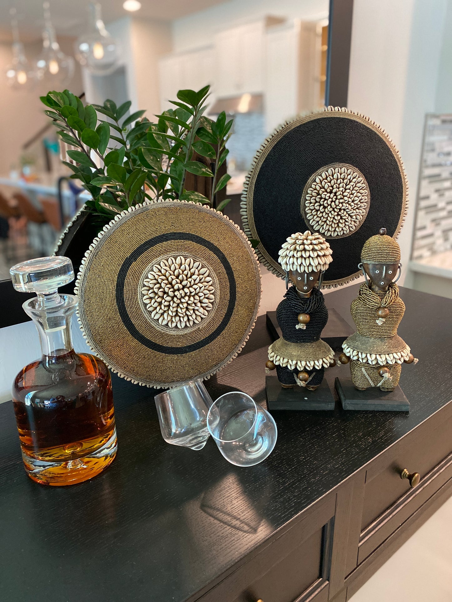 Decorative Beaded African Shield (14 in.) – White SS30W