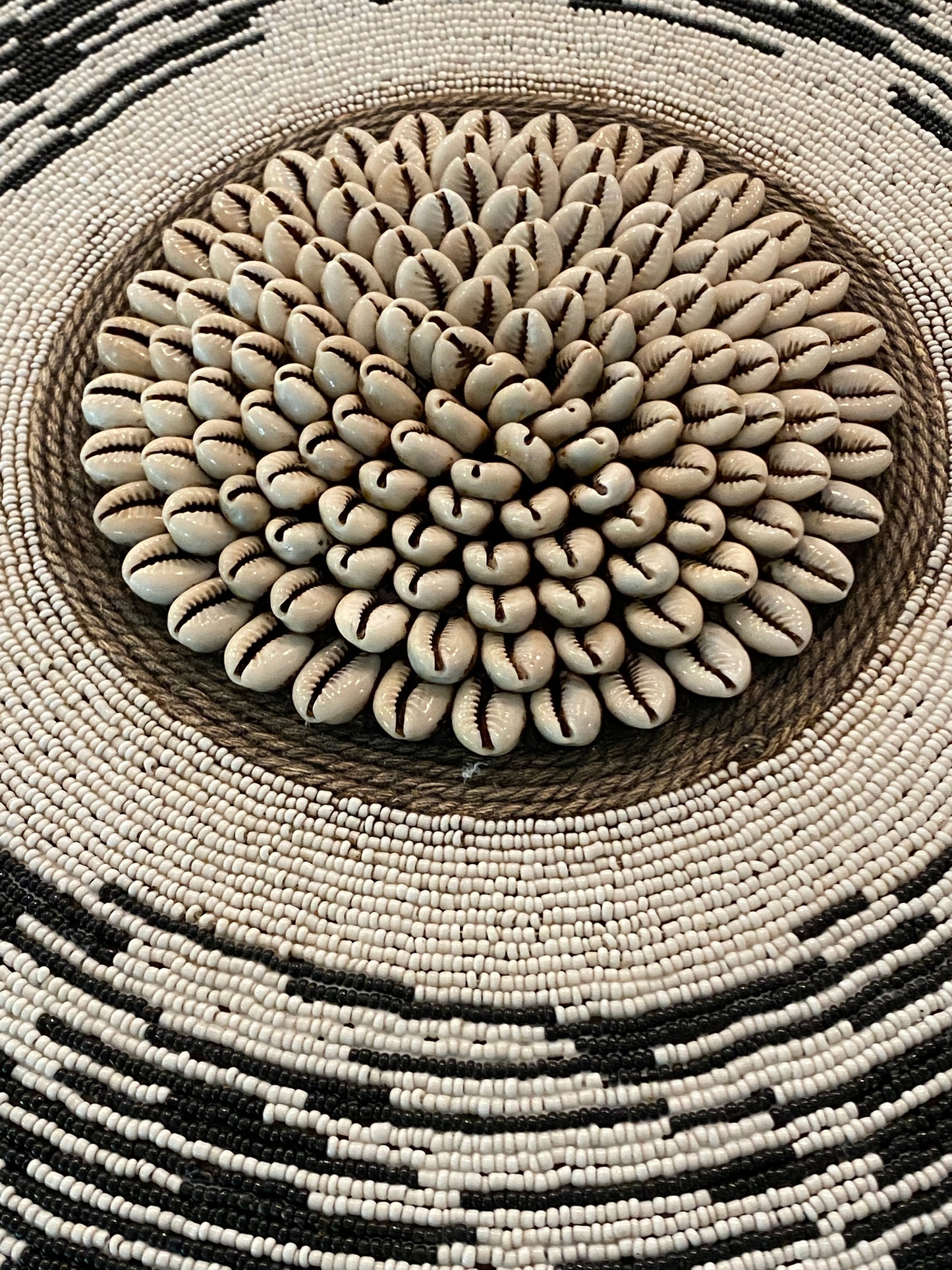 Decorative Beaded African Shield (14 in.) – Black & White SS30M2