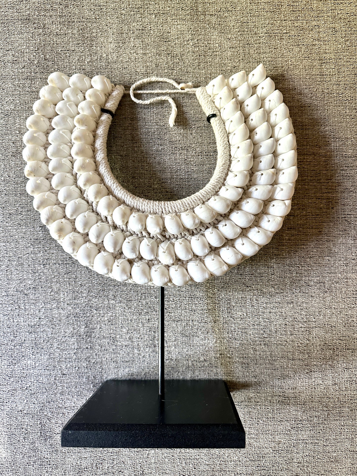 Decorative Shell Necklace (15in) - SN01W
