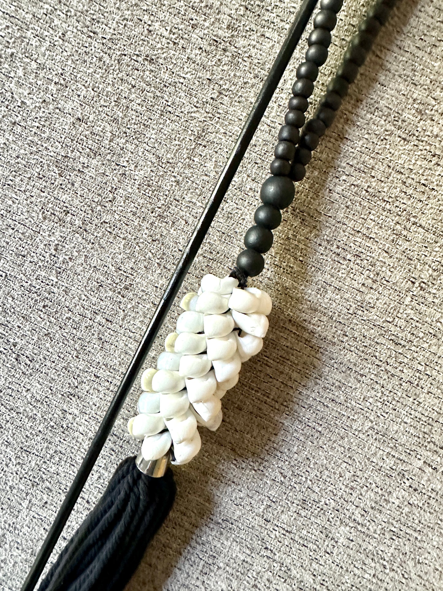 Decorative Shell Necklace (25in) - SN03B